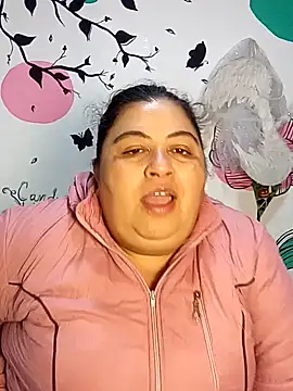 Snapshot of curvy_diva_ chatting on November 8, 2025, 10:08 am curvy diva online show from November 8, 2025, 10:08 am