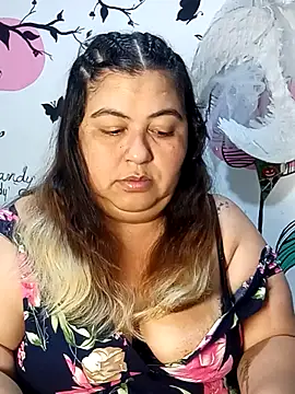 Snapshot of curvy_diva_ chatting on November 21, 2025, 11:09 am curvy diva online show from November 21, 2025, 11:09 am