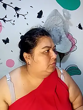 Snapshot of curvy_diva_ chatting on November 24, 2025, 10:26 am curvy diva online show from November 24, 2025, 10:26 am