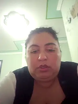 Snapshot of curvy_diva_ chatting on October 21, 2025, 11:15 pm curvy diva online show from October 21, 2025, 11:15 pm