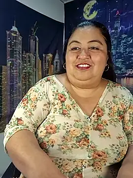 curvy diva  online show from April 18, 2026, 10:06 am