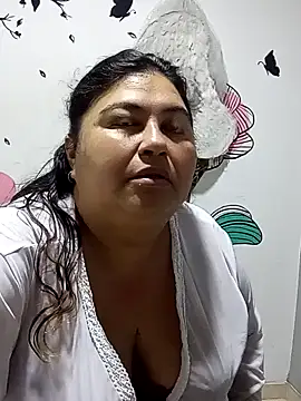 curvy diva  online show from December 16, 2025, 9:13 am