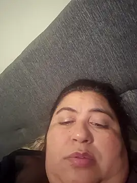 Snapshot of curvy_diva_ chatting on October 23, 2025, 1:48 am curvy diva online show from October 23, 2025, 1:48 am