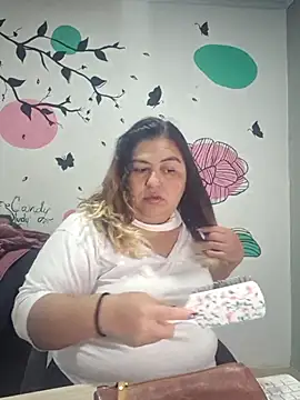 Snapshot of curvy_diva_ chatting on October 2, 2025, 11:13 am curvy diva online show from October 2, 2025, 11:13 am