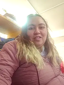 Snapshot of curvy_diva_ chatting on October 1, 2025, 2:32 pm curvy diva online show from October 1, 2025, 2:32 pm