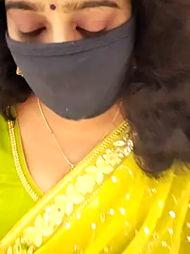 Snapshot of saritha29 chatting on October 26, 2025, 11:43 am saritha29 online show from October 26, 2025, 11:43 am