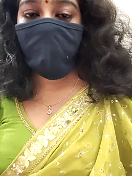 Snapshot of saritha29 chatting on October 7, 2025, 8:15 am saritha29 online show from October 7, 2025, 8:15 am