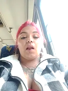 snow belle online show from February 15, 2026, 1:21 pm