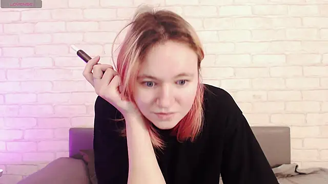 Snapshot of Ericha_Stone chatting on February 2, 2026, 8:13 am Ericha Stone online show from February 2, 2026, 8:13 am