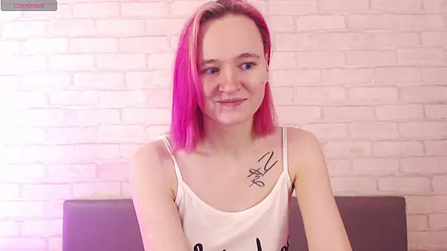 Snapshot of Ericha_Stone chatting on October 12, 2025, 1:07 am Ericha Stone online show from October 12, 2025, 1:07 am