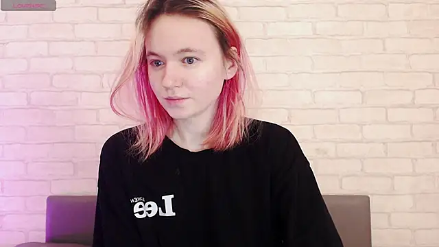 Snapshot of Ericha_Stone chatting on February 4, 2026, 2:39 am Ericha Stone online show from February 4, 2026, 2:39 am