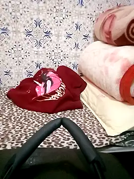 Mayamimi online show from November 18, 2025, 1:36 pm