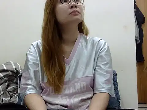 Snapshot of Kiko_sunflower chatting on February 12, 2025, 10:46 am Kiko sunflower online show from February 12, 2025, 10:46 am