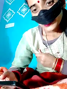 Pahadi couple online show from November 10, 2025, 5:12 am