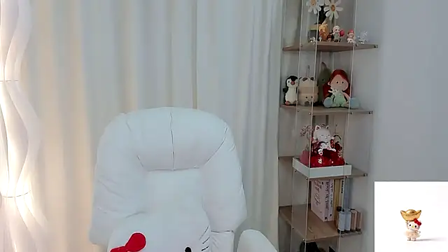 Nia-daozhu111 online show from May 18, 2026, 9:14 am