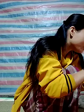 Snapshot of Georgia_here chatting on December 1, 2025, 12:33 am Georgia here online show from December 1, 2025, 12:33 am