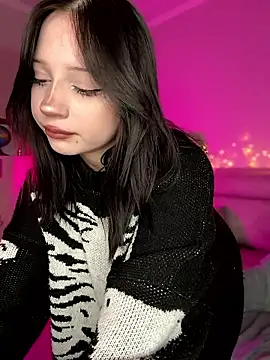 YourLittleDevil online show from January 15, 2026, 5:11 am