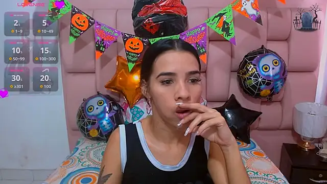 Snapshot of vanesa19_ chatting on November 1, 2025, 2:00 pm vanesa19 online show from November 1, 2025, 2:00 pm
