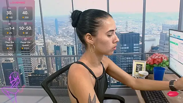 Snapshot of vanesa19_ chatting on November 11, 2025, 1:17 pm vanesa19 online show from November 11, 2025, 1:17 pm