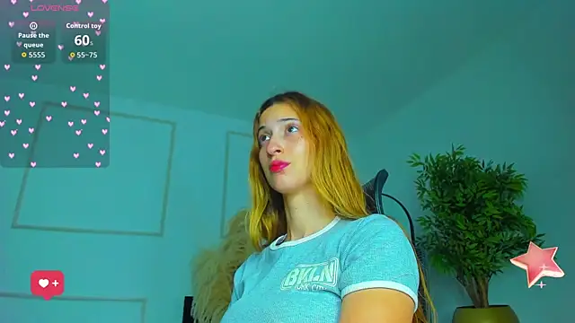 Emilywillis8 online show from December 22, 2025, 11:10 am