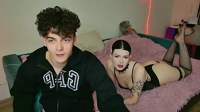 Alice18James online show from November 9, 2025, 4:55 pm