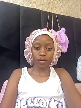 SexyPetitex25 online show from November 21, 2025, 7:46 pm