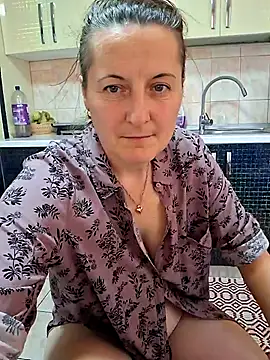 Fluturas2 online show from November 7, 2025, 8:19 am