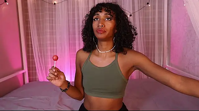 Snapshot of lynx_sun chatting on November 5, 2025, 7:50 pm lynx sun online show from November 5, 2025, 7:50 pm