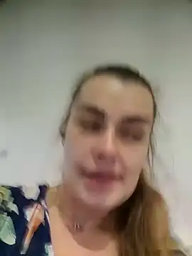 Snapshot of Carolinemiam chatting on October 30, 2025, 4:04 pm Carolinemiam online show from October 30, 2025, 4:04 pm