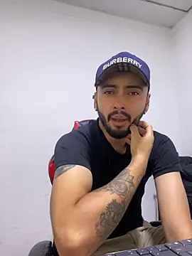 cristopher wallacee online show from November 3, 2025, 8:45 pm