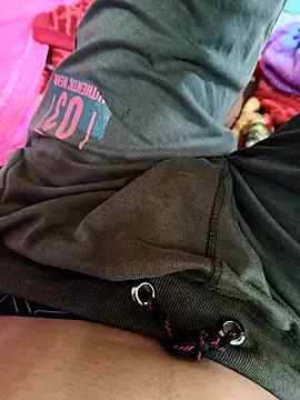 Snapshot of onlymasti00 chatting on September 29, 2025, 9:05 am onlymasti00 online show from September 29, 2025, 9:05 am