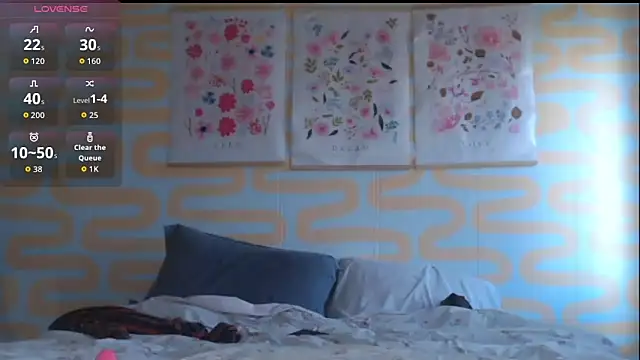 EllieMelts online show from April 29, 2026, 2:54 pm