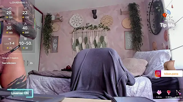 estebandi do online show from November 14, 2025, 8:12 pm