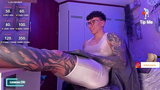 estebandi do online show from November 8, 2025, 4:38 am