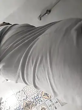 Snapshot of vinay_smalldick chatting on February 3, 2026, 6:22 am vinay smalldick online show from February 3, 2026, 6:22 am