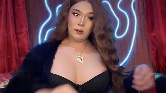 Snapshot of yourlady_andrea chatting on November 10, 2025, 6:24 pm yourlady andrea online show from November 10, 2025, 6:24 pm