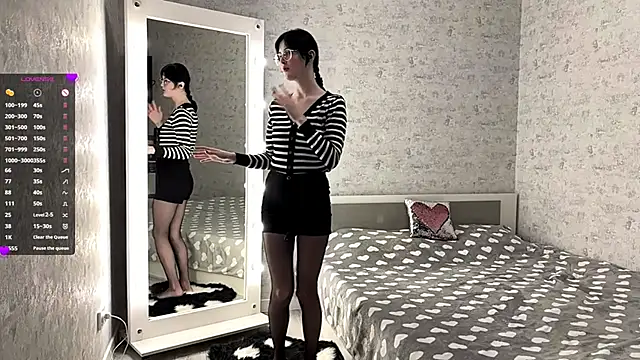 FakeLamb online show from October 7, 2025, 6:09 pm