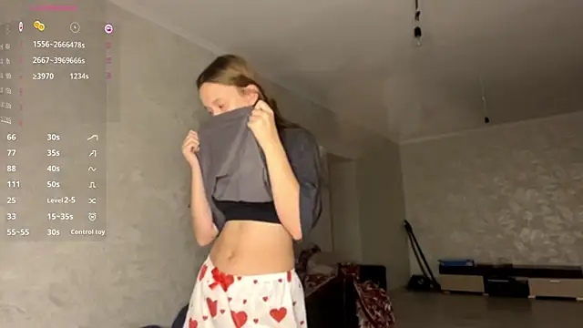 CharlynDini online show from September 13, 2025, 3:34 pm