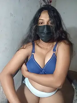 Snapshot of Shani_Izu chatting on July 23, 2026, 3:52 pm Shani Izu online show from July 23, 2026, 3:52 pm