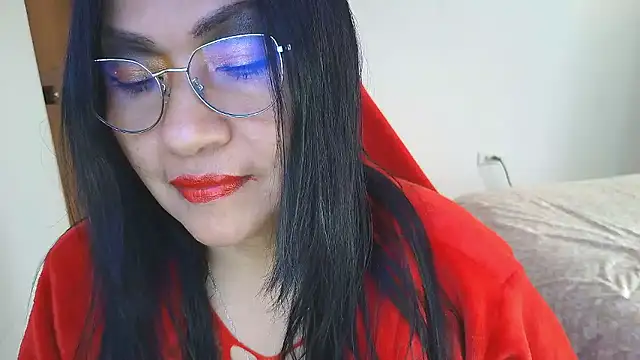 Snapshot of LissafeetHott chatting on February 3, 2026, 9:42 pm LissafeetHott online show from February 3, 2026, 9:42 pm