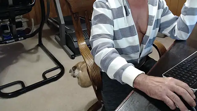 Snapshot of billy471 chatting on November 26, 2025, 5:24 pm billy471 online show from November 26, 2025, 5:24 pm