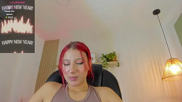 Cristalfoxy  online show from January 8, 2026, 7:53 pm