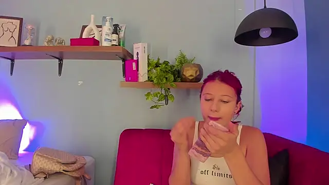 Cristalfoxy  online show from March 20, 2026, 7:48 pm