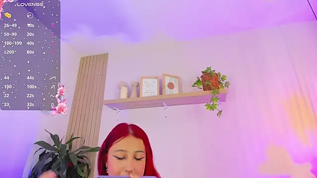 Snapshot of Cristalfoxy_ chatting on December 3, 2025, 7:46 pm Cristalfoxy online show from December 3, 2025, 7:46 pm