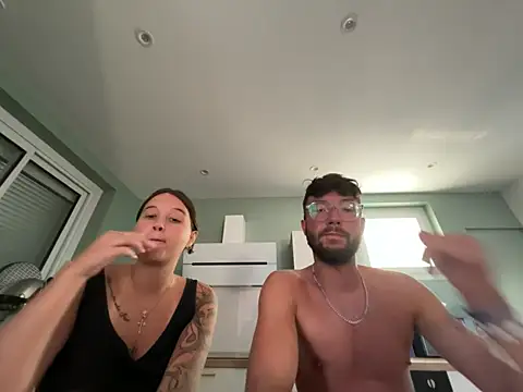 Snapshot of duomagique_off chatting on June 23, 2026, 6:39 pm duomagique off online show from June 23, 2026, 6:39 pm