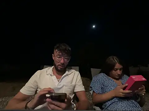 Snapshot of duomagique_off chatting on August 2, 2026, 12:09 am duomagique off online show from August 2, 2026, 12:09 am