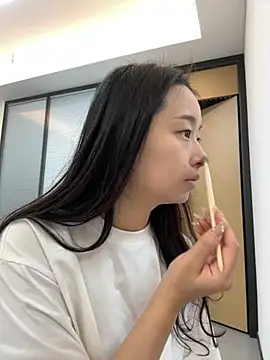 Snapshot of Qiqi-0088 chatting on October 15, 2025, 7:05 am Qiqi-0088 online show from October 15, 2025, 7:05 am