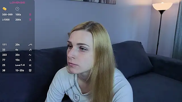 Snapshot of HelenMartines chatting on September 10, 2025, 12:26 pm HelenMartines online show from September 10, 2025, 12:26 pm