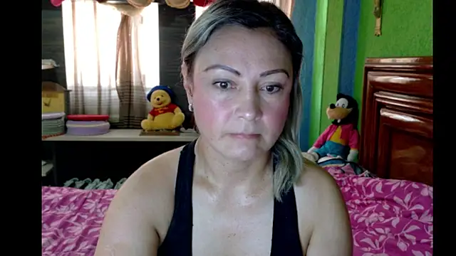  Charlize theron  online show from April 18, 2026, 6:10 pm