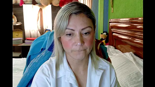  Charlize theron  online show from February 25, 2026, 5:02 pm